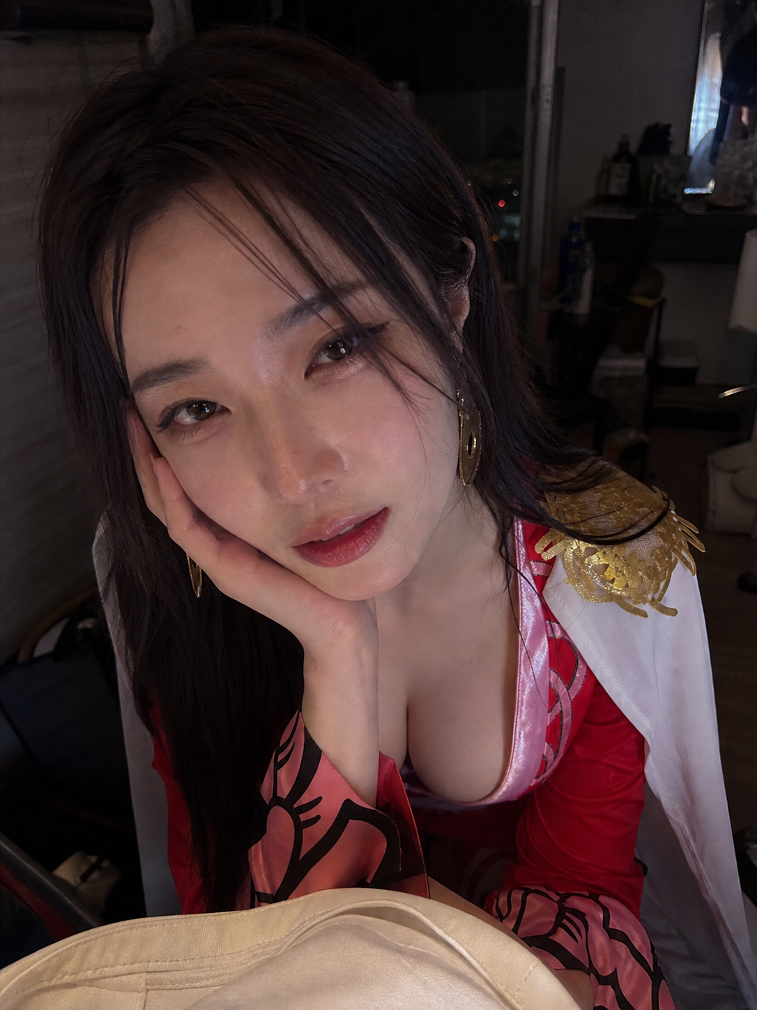 拖脸拍照